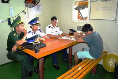 Khởi tố vụ án tàu Sunrise 689 bị cướp biển tấn công