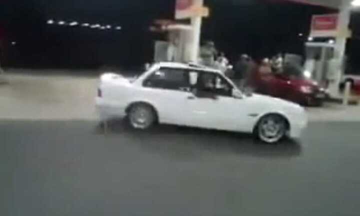 Video: Phát hoảng vì gã tài xế hứng chí bên cây xăng