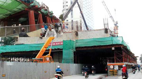 Dự án đường sắt đô thị: Vẫn thi công bất chấp nguy hiểm