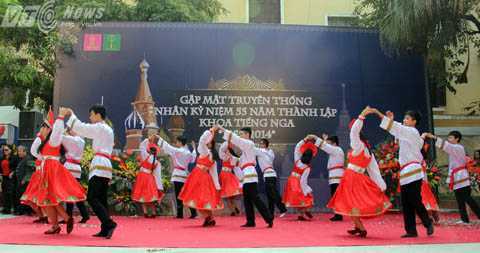 Long trọng kỷ niệm 55 năm thành lập khoa tiếng Nga