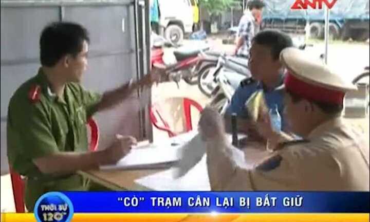 Bắt giữ 'cò' trạm cân