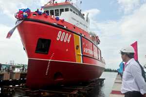 Hạ thủy tàu Cảnh sát biển đa năng 9004 tại Đà Nẵng