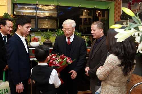 Tổng Bí thư Nguyễn Phú Trọng gặp mặt người Việt tại Nga