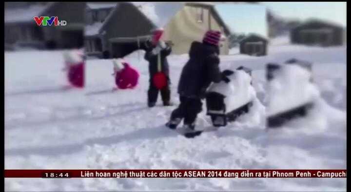 Những tình huống bi hài, trớ trêu trong bão tuyết ở Mỹ