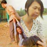 Cha dùng gậy gỗ đánh con thập tử nhất sinh