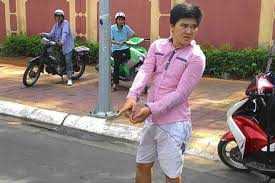 Anh ruột bỏ tiền đổ xăng cho em trai đi cướp