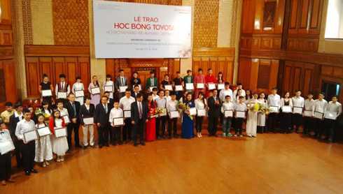 85 tài năng trẻ âm nhạc Việt Nam được nhận học bổng