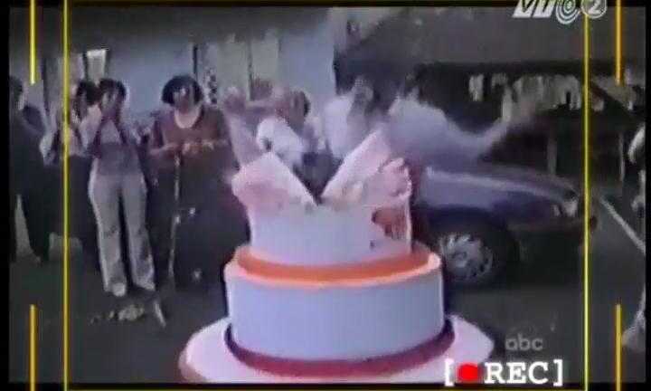 Tổng hợp những clip hài vỡ bụng