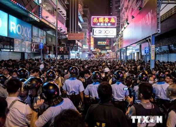 Hong Kong: Đụng độ ác liệt giữa cảnh sát và người biểu tình