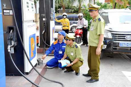 Phó Thủ tướng chỉ đạo điều tra gian lận kinh doanh xăng dầu