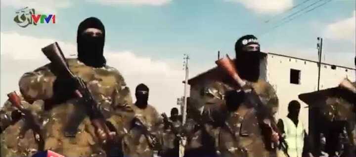 Clip: Quân đội Li Băng bắt giữ vợ con thủ lĩnh IS