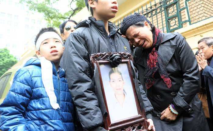 Xét xử vụ TMV Cát Tường: Mẹ chị Huyền phải dùng thuốc trợ tim