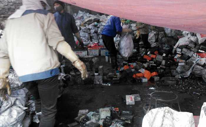 Cả làng 'đánh cược' mạng sống để mưu sinh