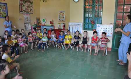 Hiệu trưởng vùng cao cắt xén tiền của giáo viên