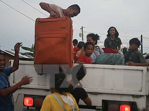 Hơn nửa triệu người Philippines sơ tán tránh bão
