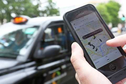 Hiệp hội taxi TP.HCM cáo buộc taxi Uber thiếu trung thực