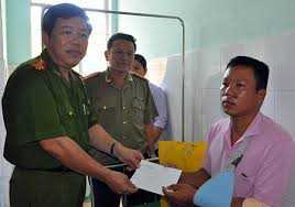 Công an Bến Tre bị hành hung khi làm nhiệm vụ