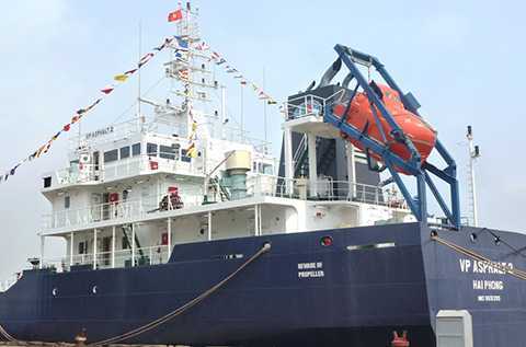 Chiều nay, thi thể thuyền viên bị cướp biển bắn về Việt Nam