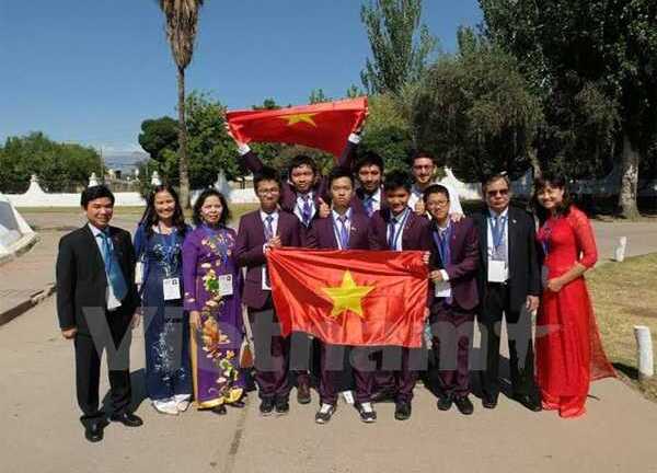 Việt Nam giành 2 huy chương vàng Olympic khoa học trẻ quốc tế