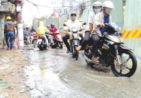 Chủ tịch UBND TP.HCM: Kiên quyết 'lắc đầu' những nhà thầu thi công ẩu, chậm