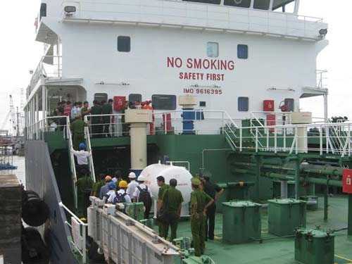 Giây phút thuyền viên bị cướp biển bắn qua lời kể thuyền trưởng