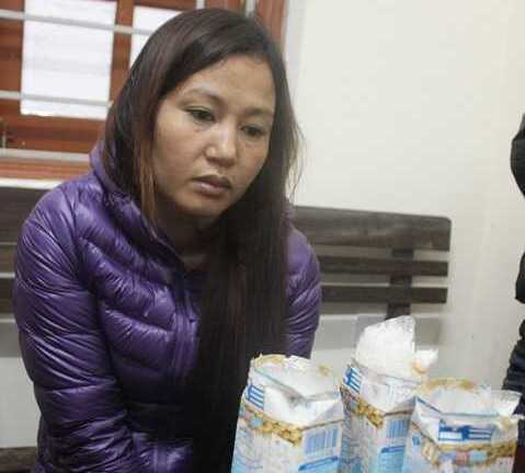 Nữ quái thành Vinh với 6 bánh heroin trong chồng chậu nhựa