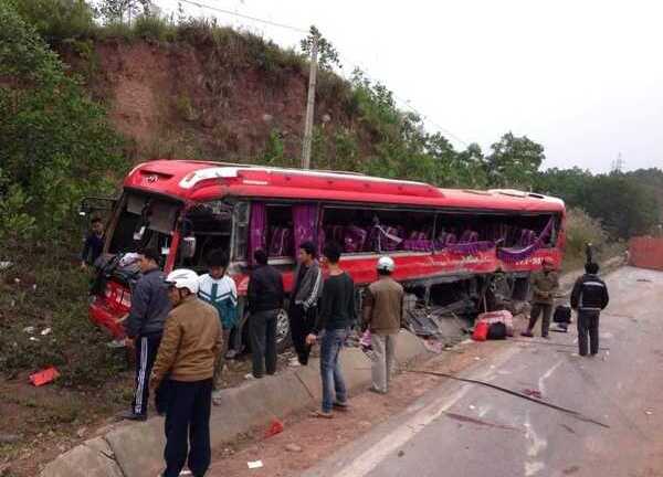 Tai nạn thảm khốc ở Quảng Ninh, 13 người thương vong