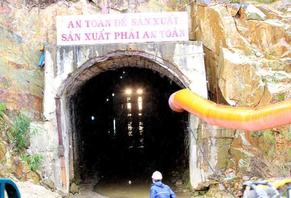 Thủ tướng yêu cầu khẩn trương cứu nạn sự cố sập hầm thủy điện