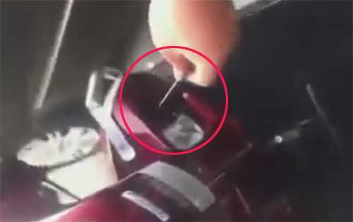 Video lật tẩy chiêu móc cốp xe tay ga trộm đồ