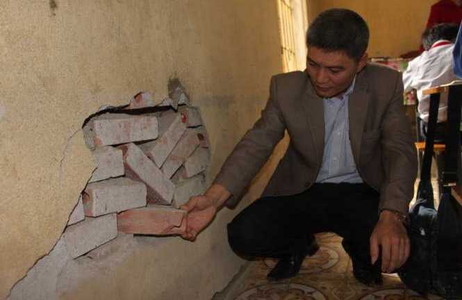 Trường học xuống cấp, đe dọa tính mạng học sinh, giáo viên