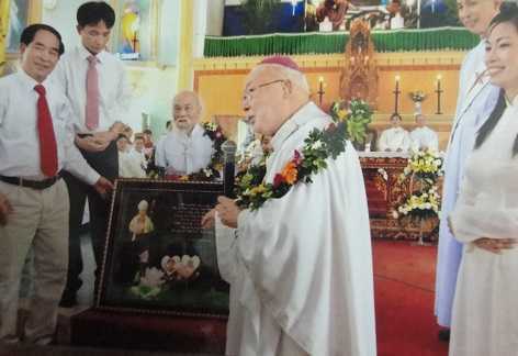 Cựu chiến binh trên 90 tuổi vẫn dạy con: Có tâm mới làm lương y