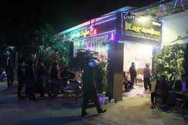 Nổ súng tại quán karaoke, 2 người bị thương