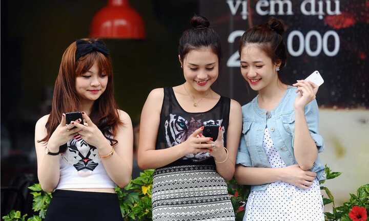 Doanh thu trăm nghìn tỷ của các 'ông lớn' công nghệ Việt