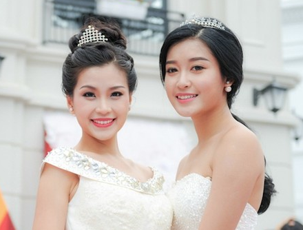 Á hậu Huyền My, Diễm Trang vai trần quyến rũ