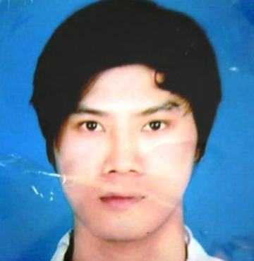 Cầm súng đi cướp tiền quán game ở TP.HCM