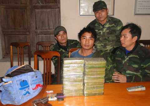 Cuộc vây bắt trùm ma túy giữa rừng sâu