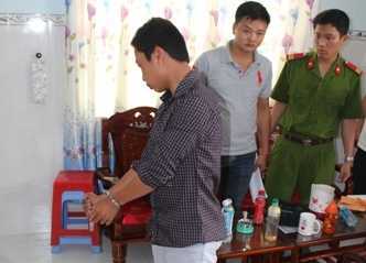 Đâm trọng thương hàng xóm, bị bắt sau 30 phút