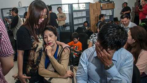 Thi thể trôi dạt trên biển, Indonesia thông báo thân nhân hành khách AirAsia