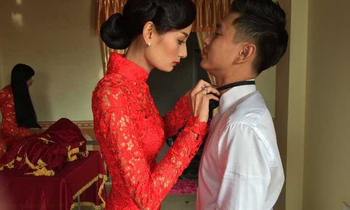 Đám ăn hỏi giản dị ấm cúng của Lê Thuý