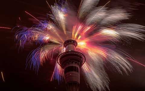 Video: Pháo hoa mừng năm mới 2015 trên thế giới