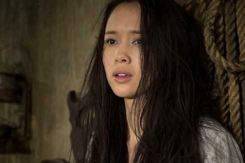 Vũ Ngọc Anh yếu đuối trong cảnh 'nóng' với Trần Bảo Sơn