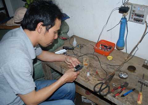 Chàng nông dân phát minh thiết bị chống trộm thông minh