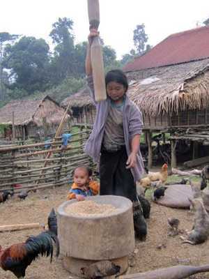 Lòng hiếu khách đặc biệt của đồng bào Macoong