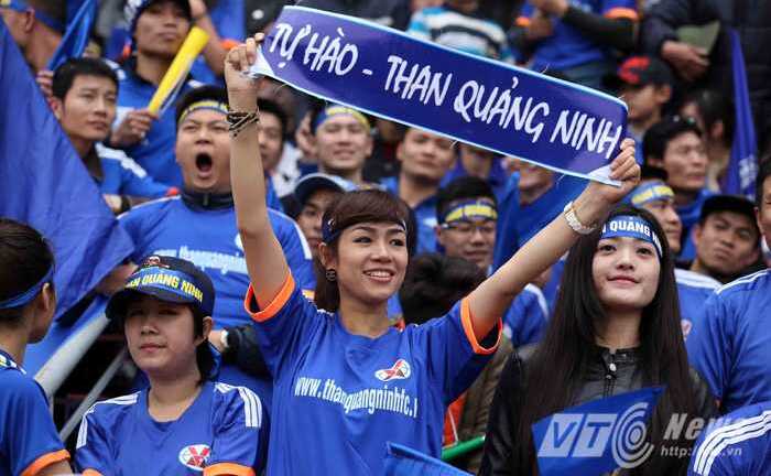 Theo bầu Đức, 4 đội bóng nữa bán vé cả mùa