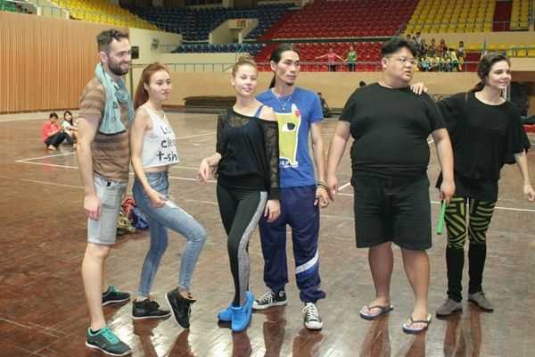 Tiếp sóng trực tiếp đêm mở màn Bước nhảy hoàn vũ 2015