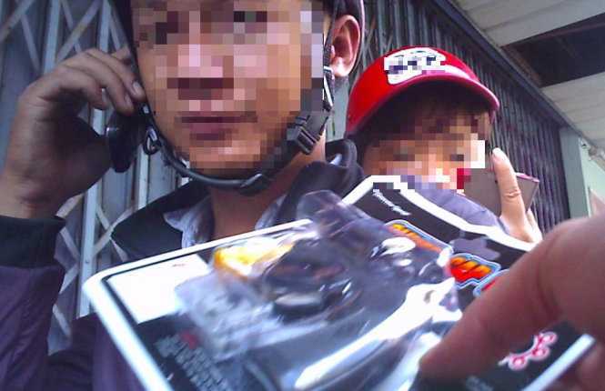 Lén lút mua bán súng pháo ở TP.HCM