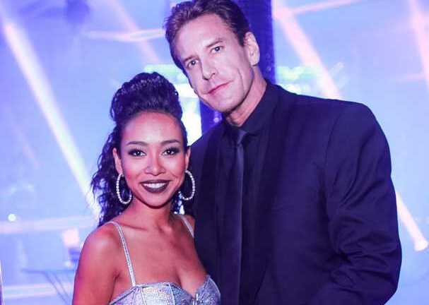 Thảo Trang quyến rũ bên bạn trai ngoại quốc