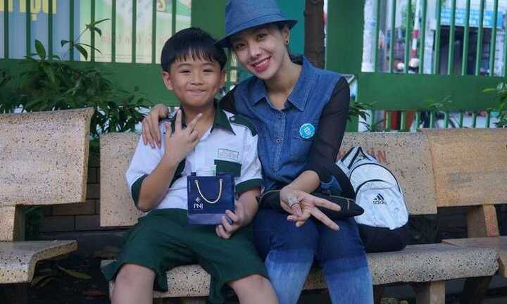 Miko Lan Trinh tiếp sức học sinh thực hiện ước mơ