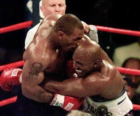 Xem lại giây phút hủy hoại sự nghiệp lừng lẫy của Mike Tyson