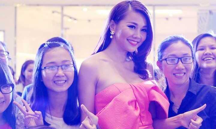 Thanh Hằng với phong cách thời trang biến hoá đa dạng